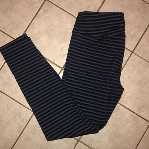 Kyodan size Large Navy/Gray/Black stripe leggings
